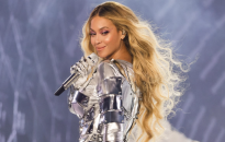 Beyoncé's Christmas halftime show draws reaction from sports world