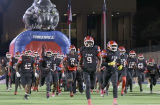 Duncanville wins against Bridgeland in Class 6A Division I Texas high school football postseason.