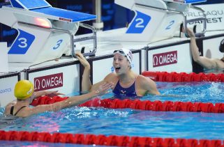 Gretchen Walsh withstands short course worlds field for 50m butterfly win