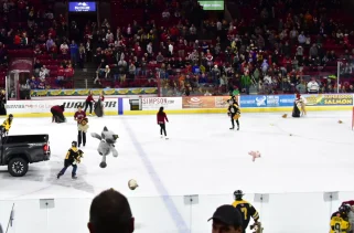 Ice skating rink makes a comeback at Nebraska Medicine