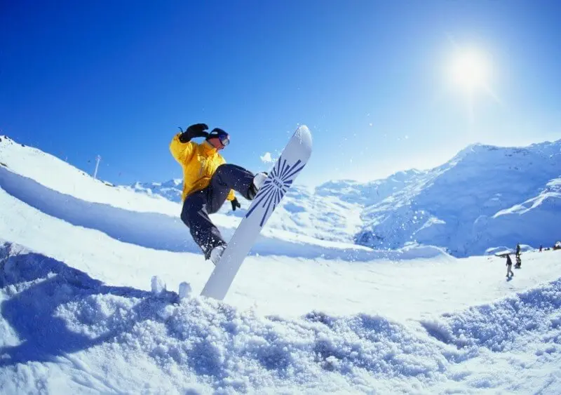 It's still possible to discover the art of skiing or snowboarding