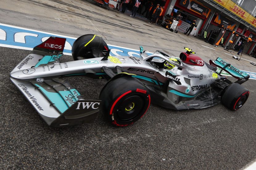 Lewis Hamilton junto con Mercedes F1