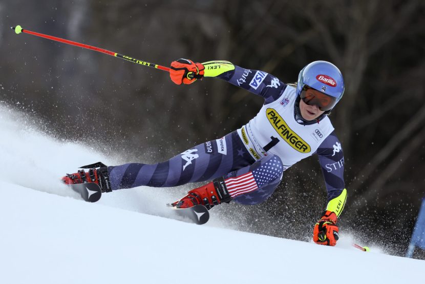 Lindsey Vonn finishes her first Alpine skiing competition in almost 6 years