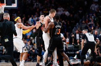 Nuggets get right with strong showing against Suns