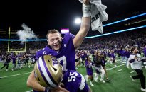 Seattle U beats Washington 79