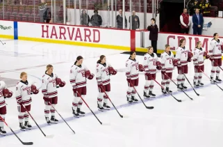 Women's Hockey Falls in Close Contest Against No. 6 Clarkson