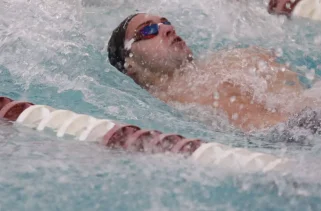 Women's Swimming Sets New Pool Relay Records in Five Events on Saturday