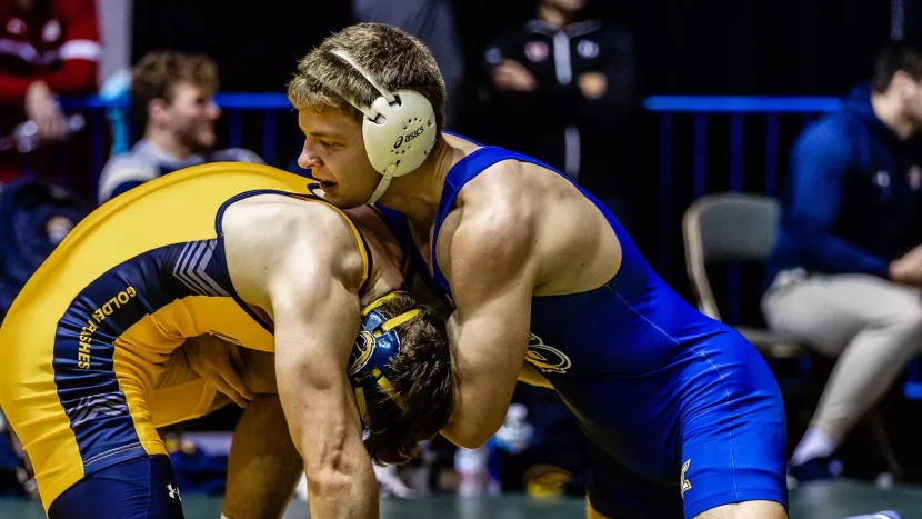 Wrestling Moves Forward Eight to Championship Quarterfinals at New Standard Invitational