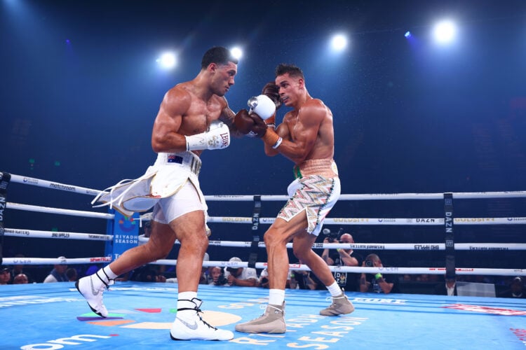 Alex Pereira's callout of undisputed heavyweight boxing champion leaves fans in hysterics