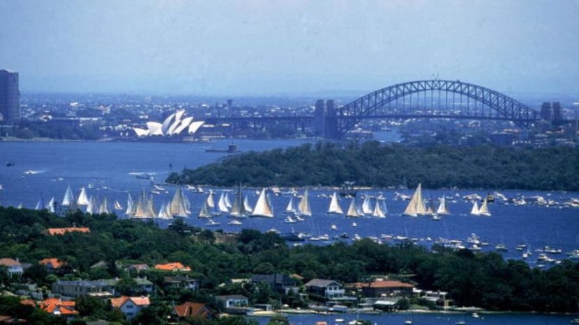 Families pay tribute to sailors killed in Sydney to Hobart yacht race