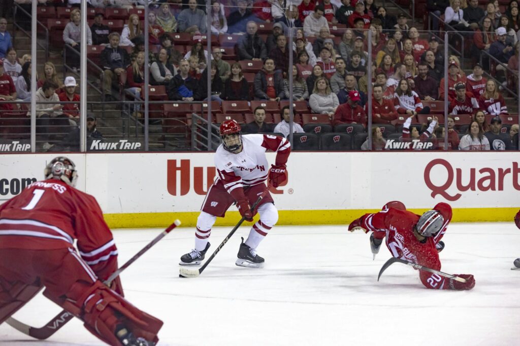 Gophers Fall in Double Overtime to Ohio State