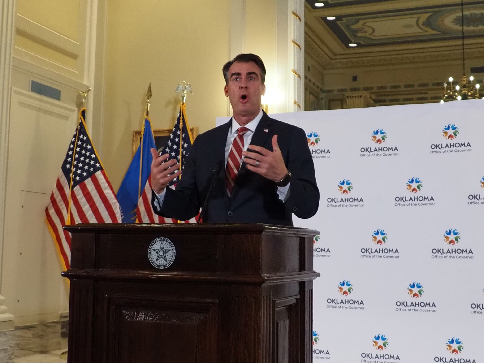 Governor Stitt signs order to support Oklahoma student