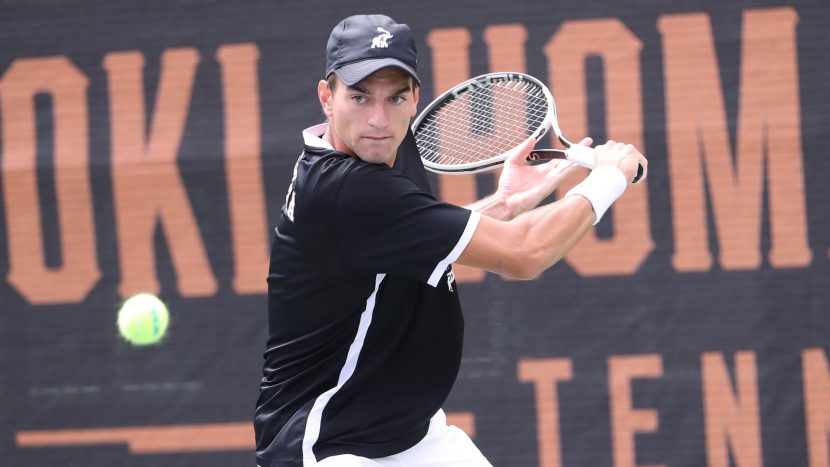 Men's Tennis Falls to No. 25 Michigan in First Spring Match