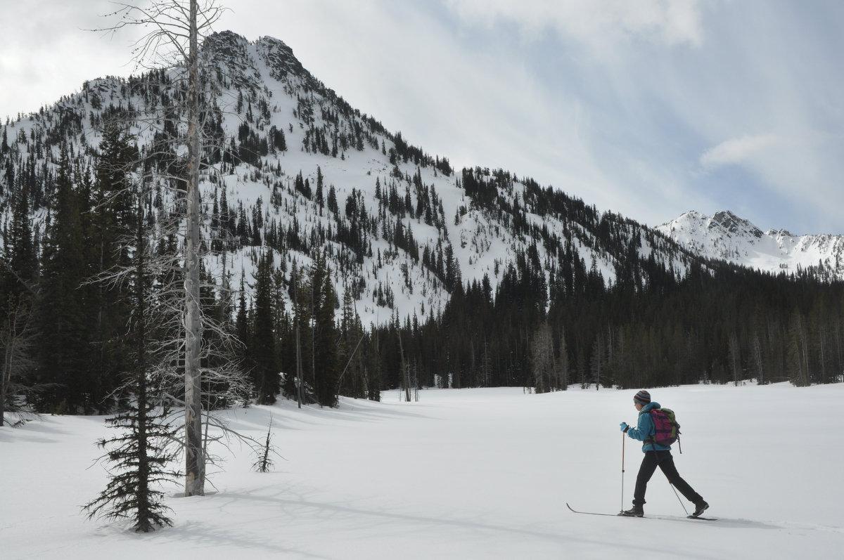 Mt. Ashland to begin night skiing, snowboarding on Thursday