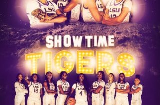 No. 6 LSU thumps Arkansas women's basketball in SEC opener