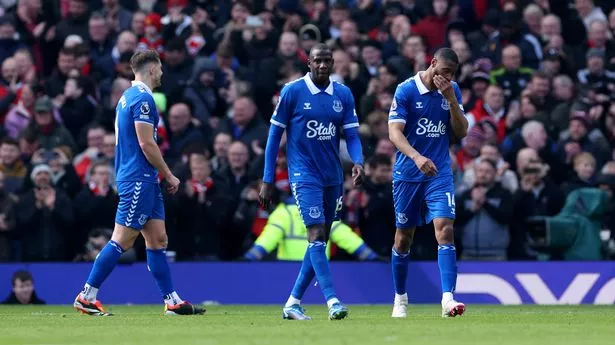 Beto drills Everton 2
