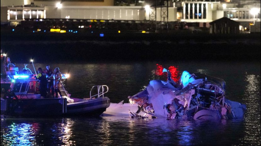 NTSB recovers black box from Army helicopter that crashed into American Airlines jet