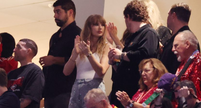 Saquon Barkley Defends Taylor Swift After Eagles Fans Booing