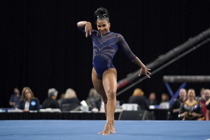 Stellar Bars Performance Propels Gymnastics to Victory at Temple