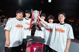 How do esports fans like First Stand Tournament in Seoul?