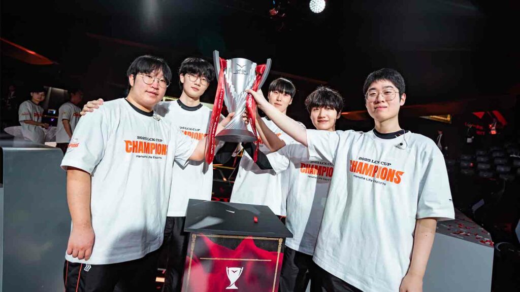 How do esports fans like First Stand Tournament in Seoul?