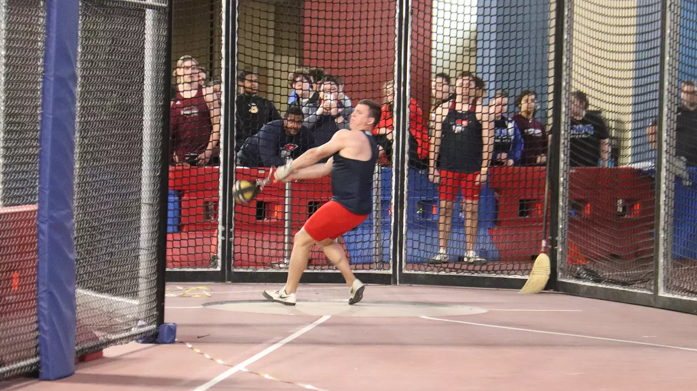Track and Field Begins Outdoor Season at 49er Classic