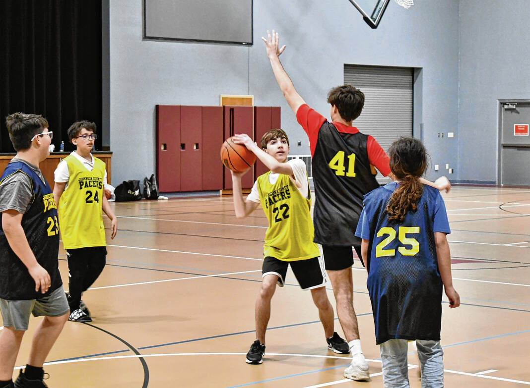 Volunteers help power Indianapolis' sporting events