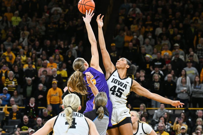 Women's Basketball Highlights vs. UIC