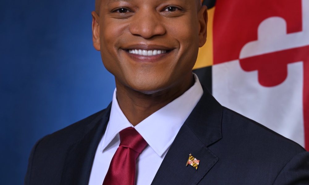 Arkansas Gov. Sarah Huckabee Sanders signs bill into law exempting NIL dollars from state ...