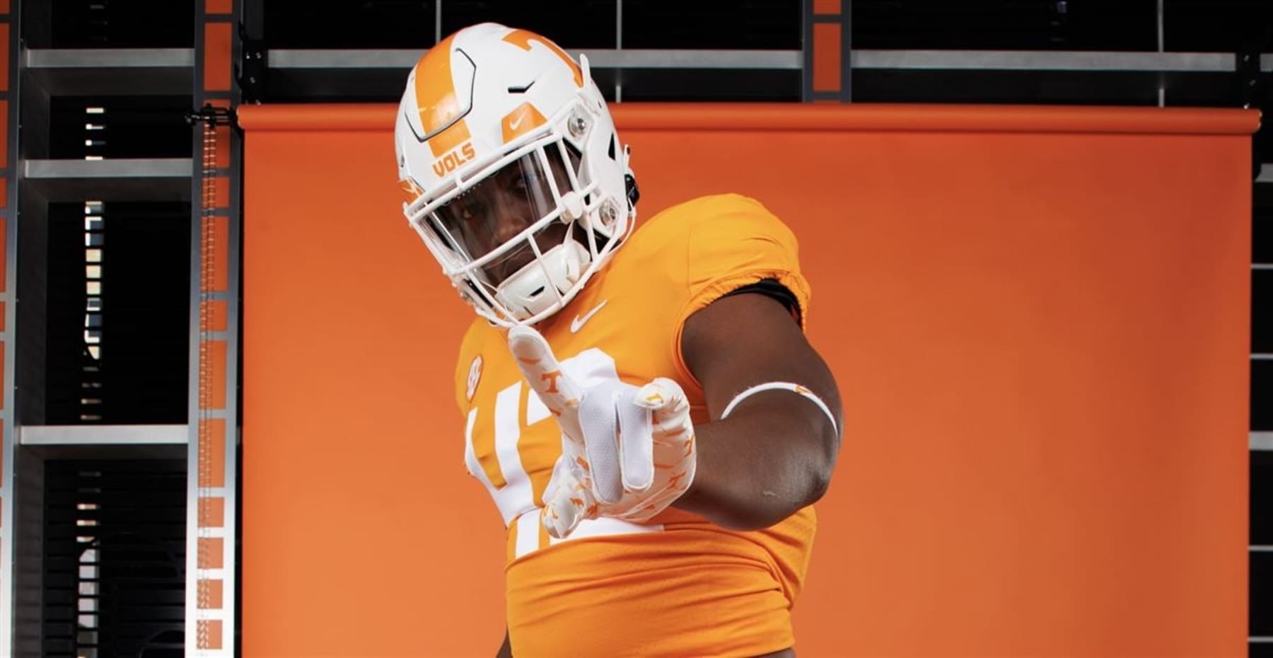 Best fits for 2025 ncaa football transfer portal prospects