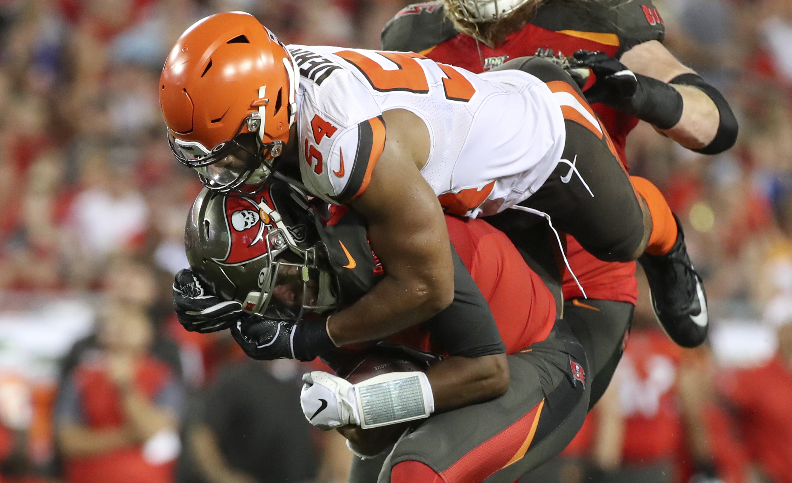 Browns Superstar Myles Garrett Shares Glimpses of Offseason Workouts After Historic $160 ...