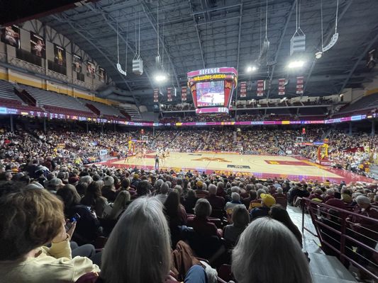 Gophers working to sell naming rights for Williams Arena