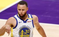 If it's a circus shot he's gonna make it #NBA #Basketball #StephCur...