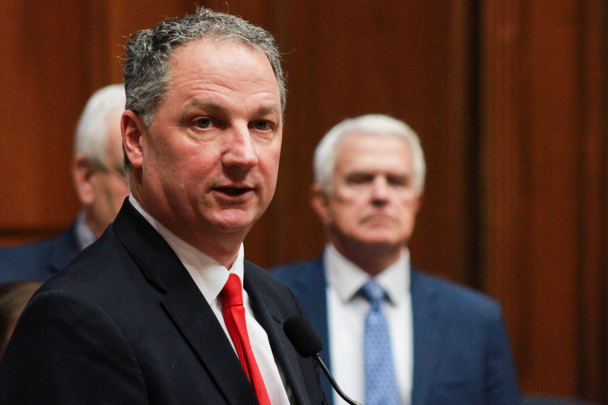 Illinois lawmakers consider bill offering tax breaks on NIL earnings for college athletes