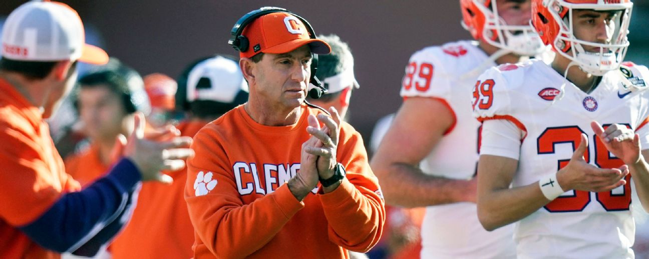 See 2025 playoff division assignments for every Michigan high school football team