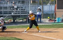 Softball Loses Series Opener to Monmouth