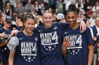 Southern California Trojans vs. Uconn Huskies