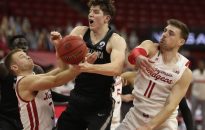 The latest news in the men's college basketball transfer cycle
