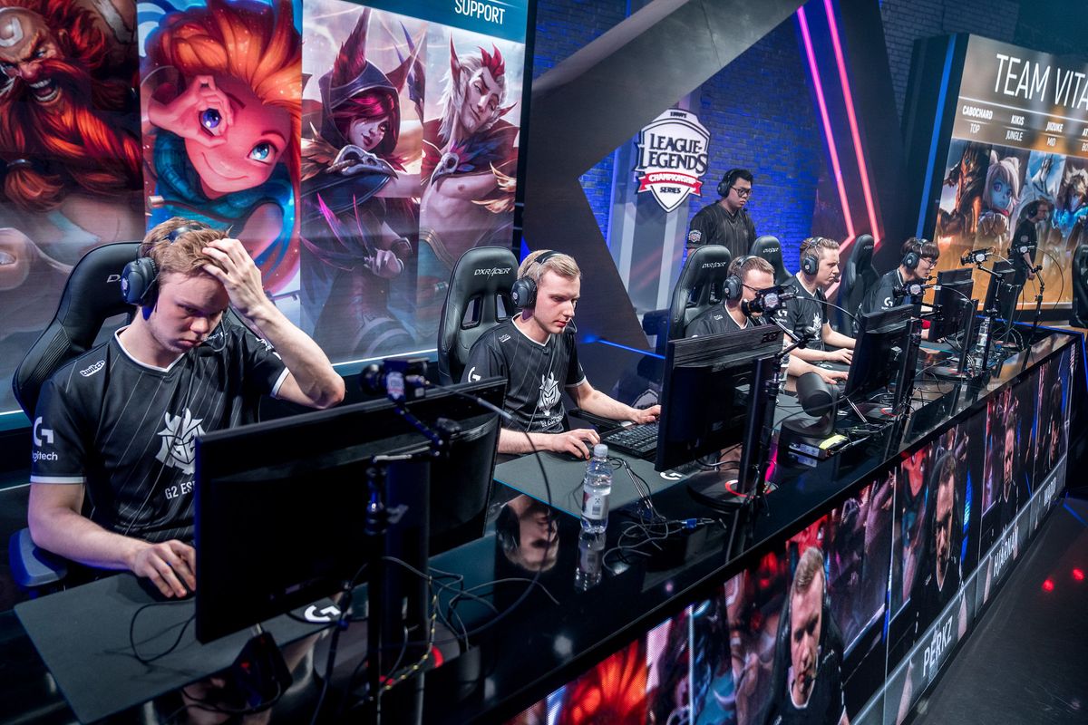 What makes a video game an esport? Competitive titles explained