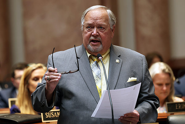 Arkansas Gov. signs law exempting NIL deals from taxes, FOIA requests