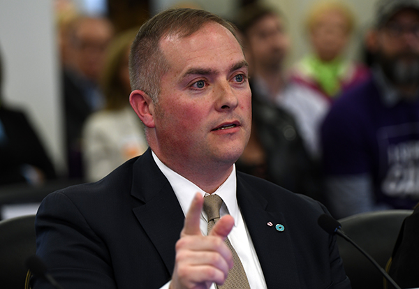 Arkansas governor signs law exempting NIL deals from state taxes, FOIA requests