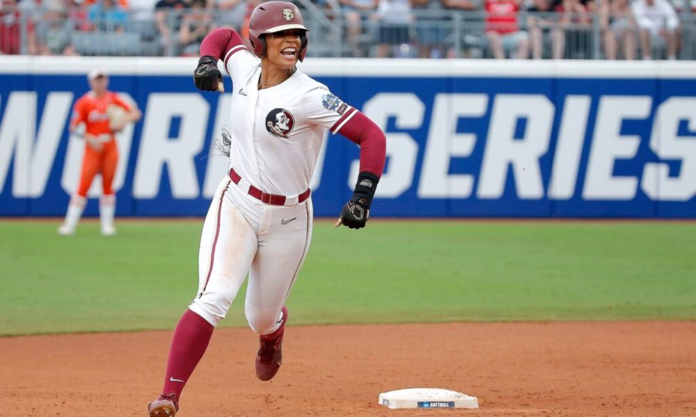 Ducks softball gears up for Women's College World Series
