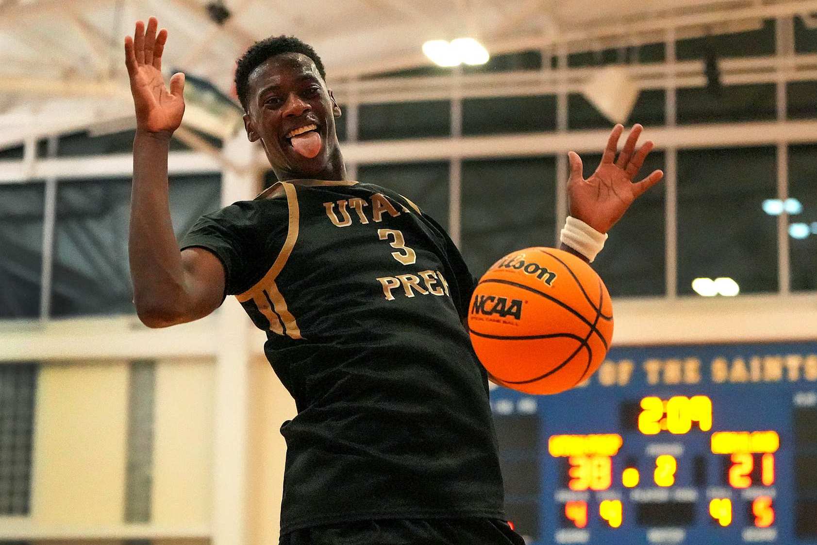 Florida's Xaivian Lee lands major NIL shoe deal