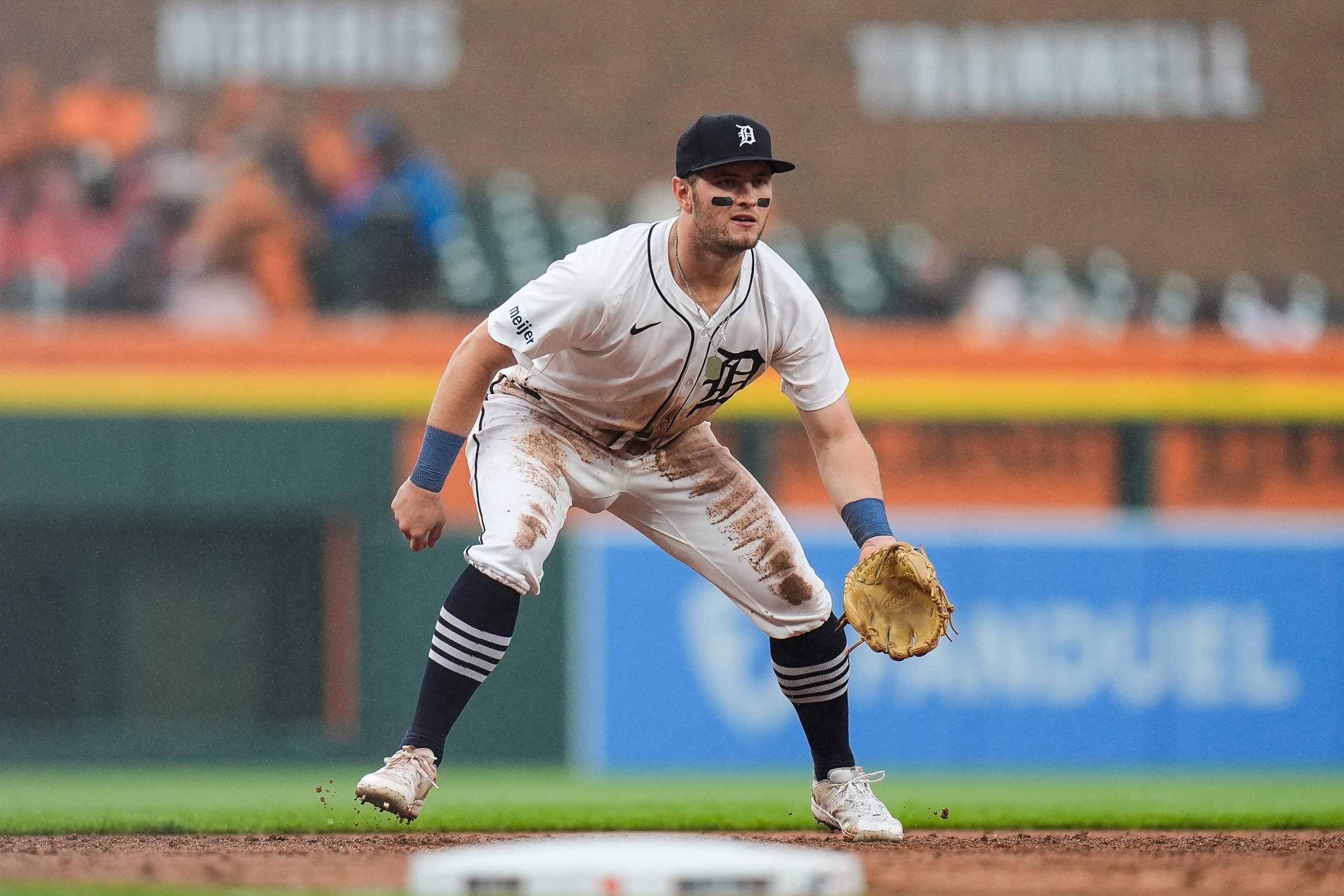 Former Tigers pitcher agrees to minor