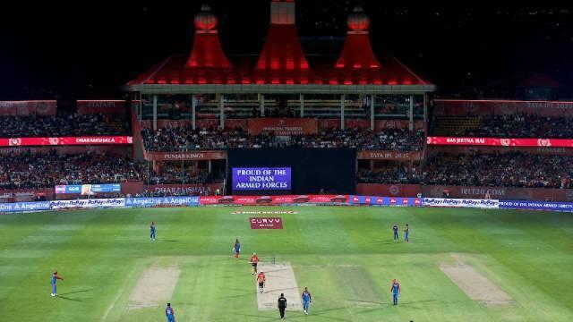 IPL 2025 Cheerleader's Terrifying Video Goes Viral After Evacuation, 'Bombs Are Coming...'