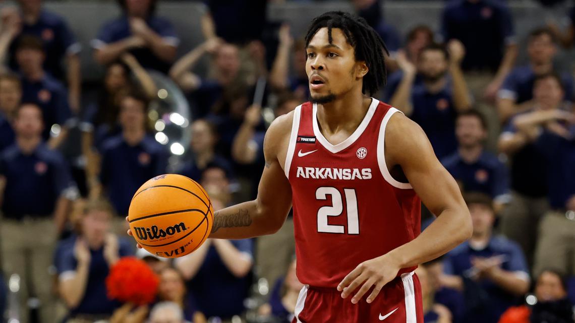 Karter Knox will return to Arkansas