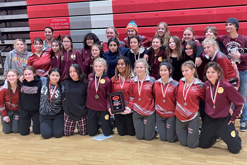 Neuqua Valley badminton wins a 10th straight sectional championship