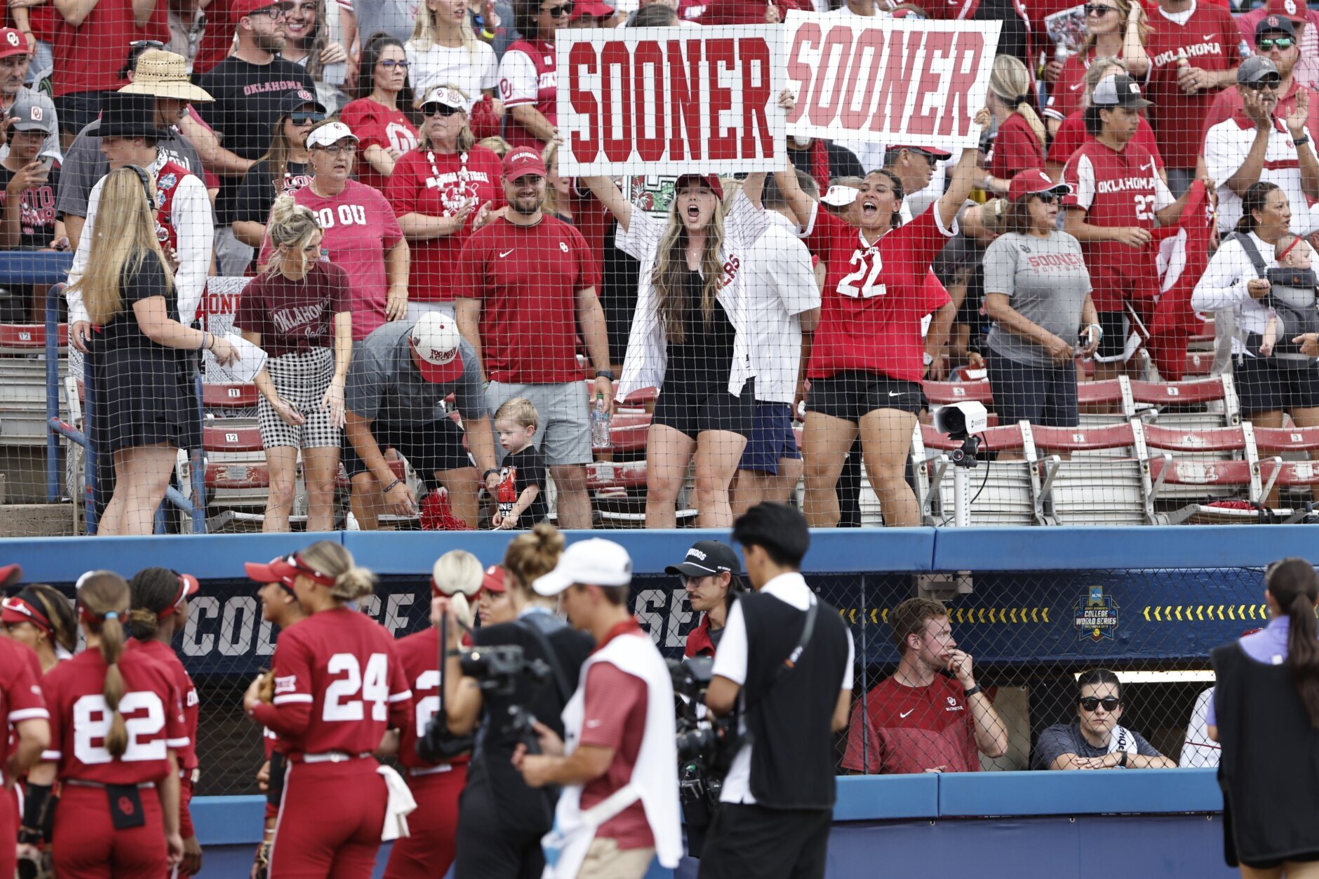 Oklahoma advances to ninth consecutive WCWS