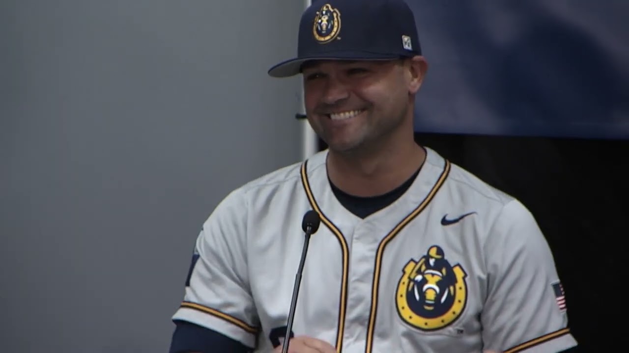 Racers Win First NCAA Game Since 1979