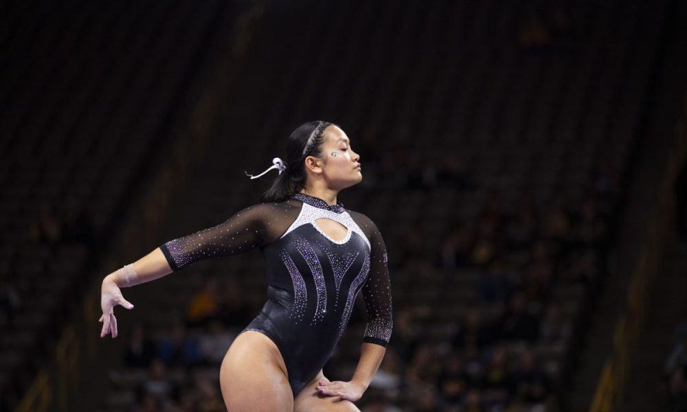 Rachel Goldstein, Sydney Enriquez Sign With Illinois Women's Gymnastics